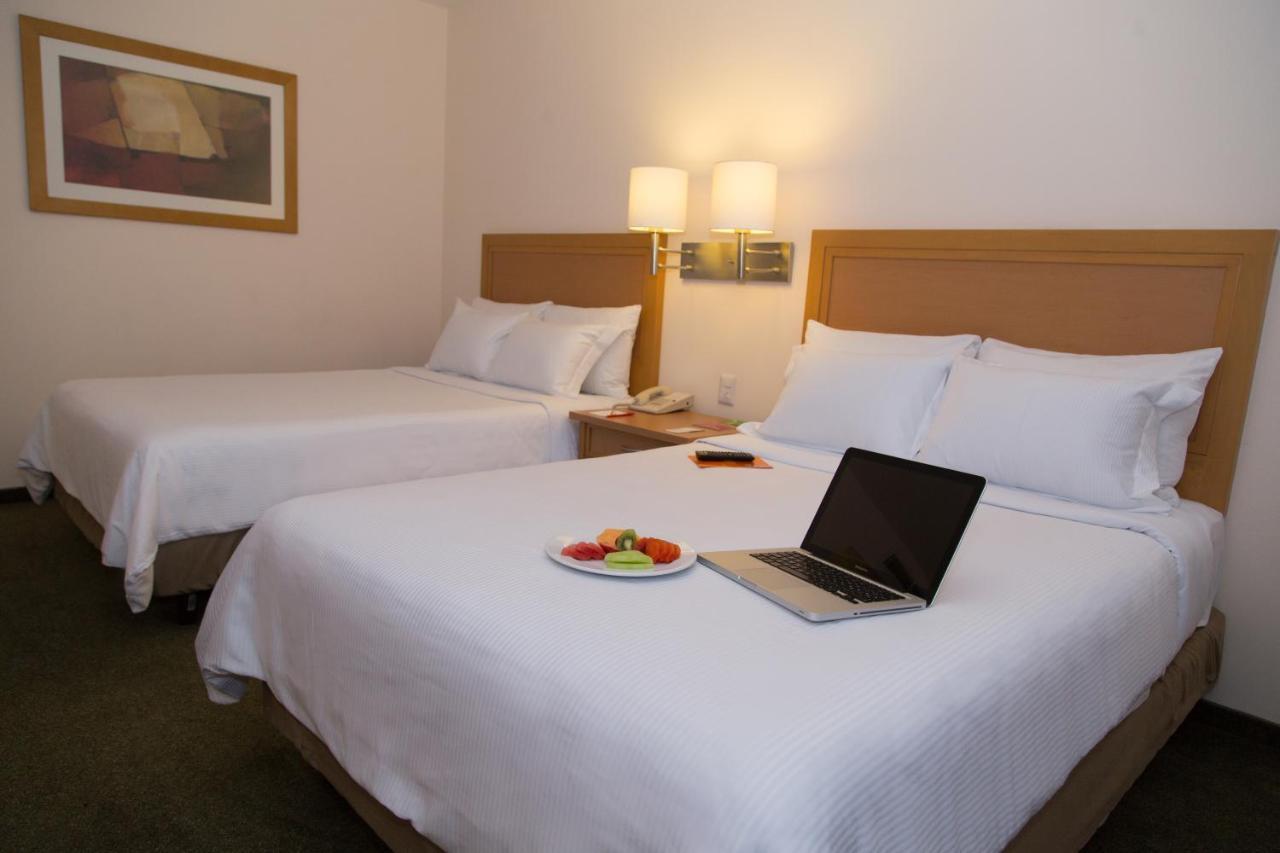 Fiesta Ecatepec Hotel 3*
